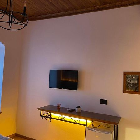 Grey Stone Hotel Gjirokaster Bagian luar foto