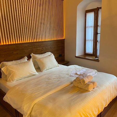 Grey Stone Hotel Gjirokaster Bagian luar foto