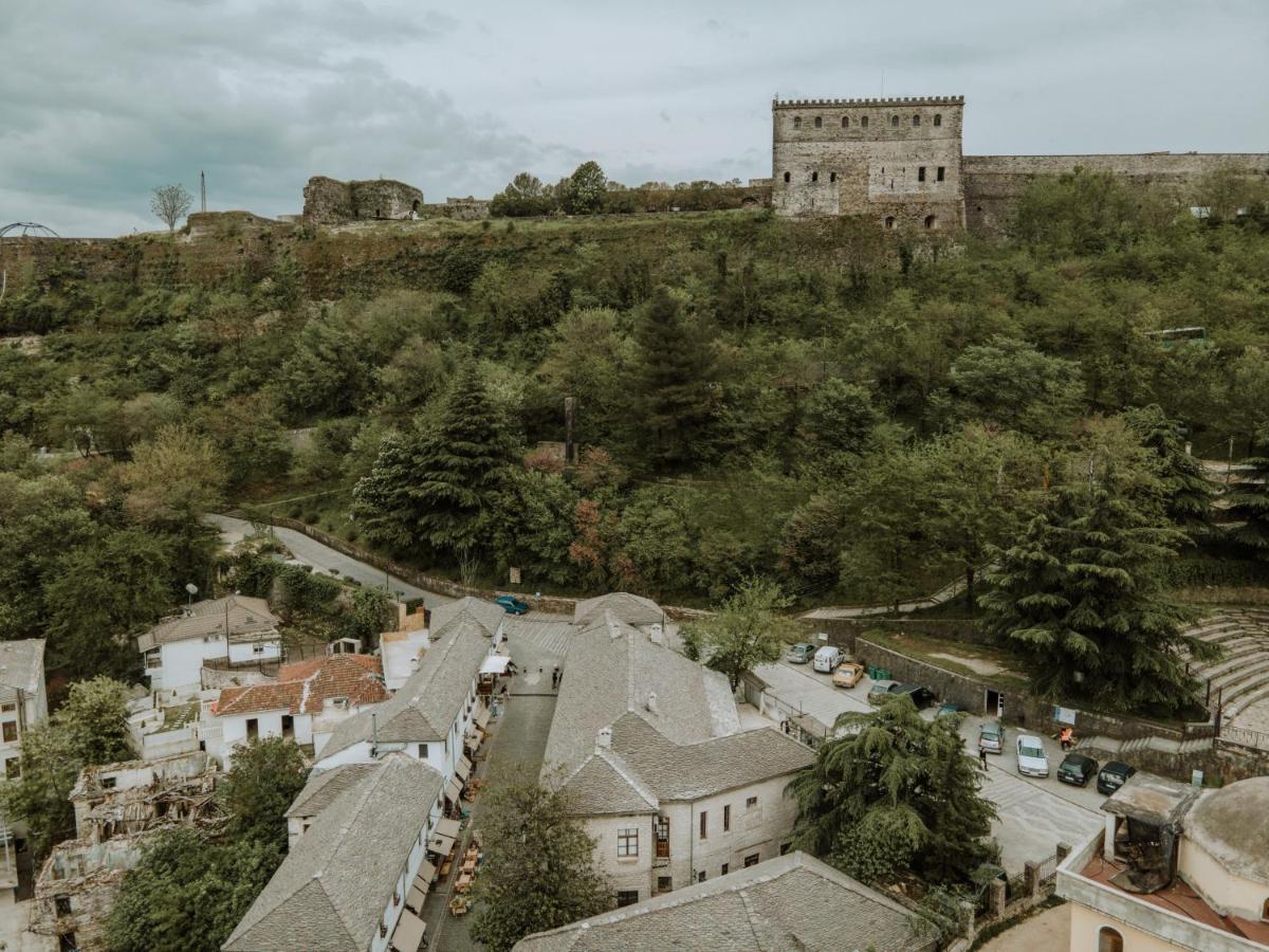 Grey Stone Hotel Gjirokaster Bagian luar foto