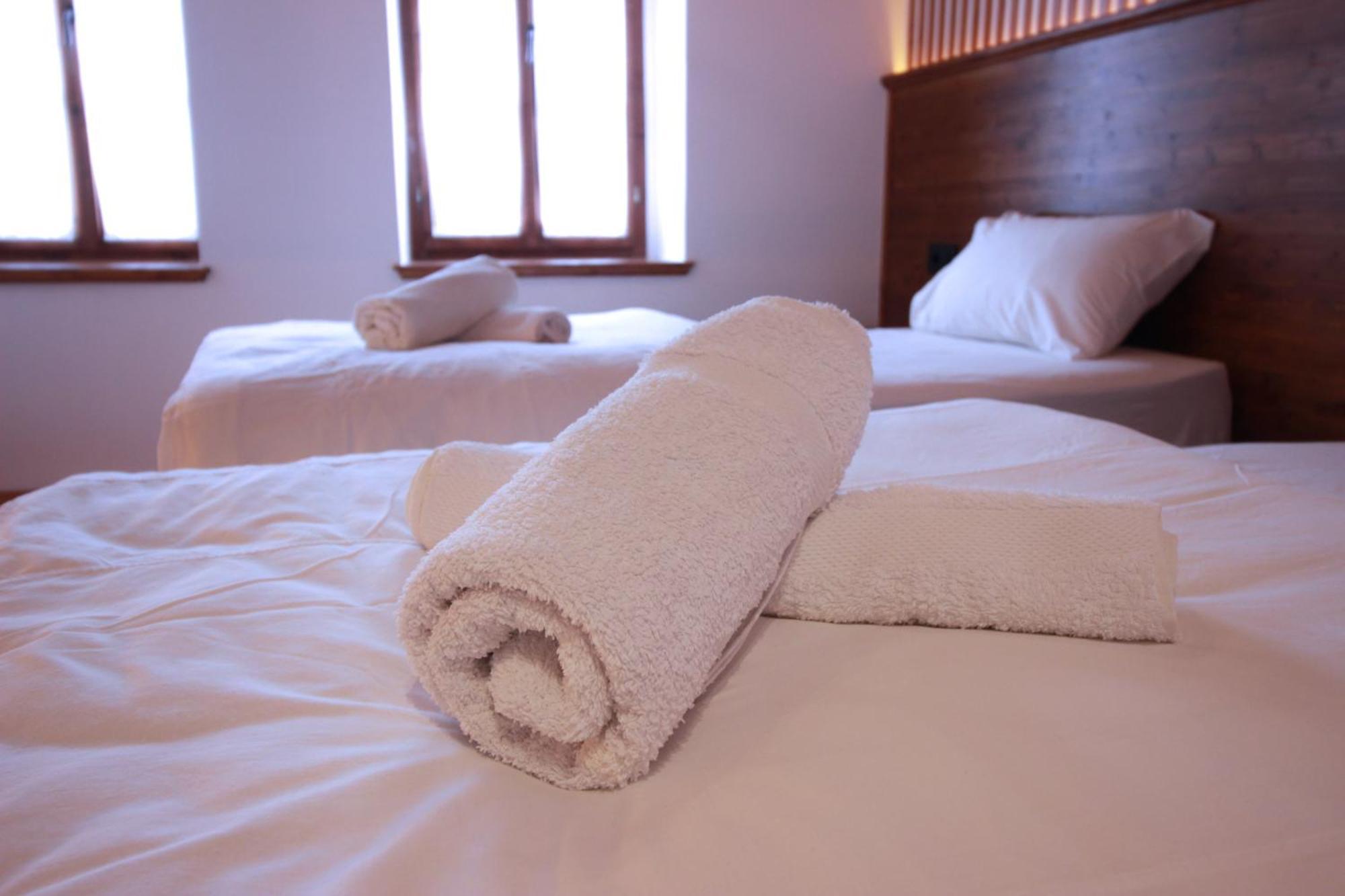Grey Stone Hotel Gjirokaster Bagian luar foto